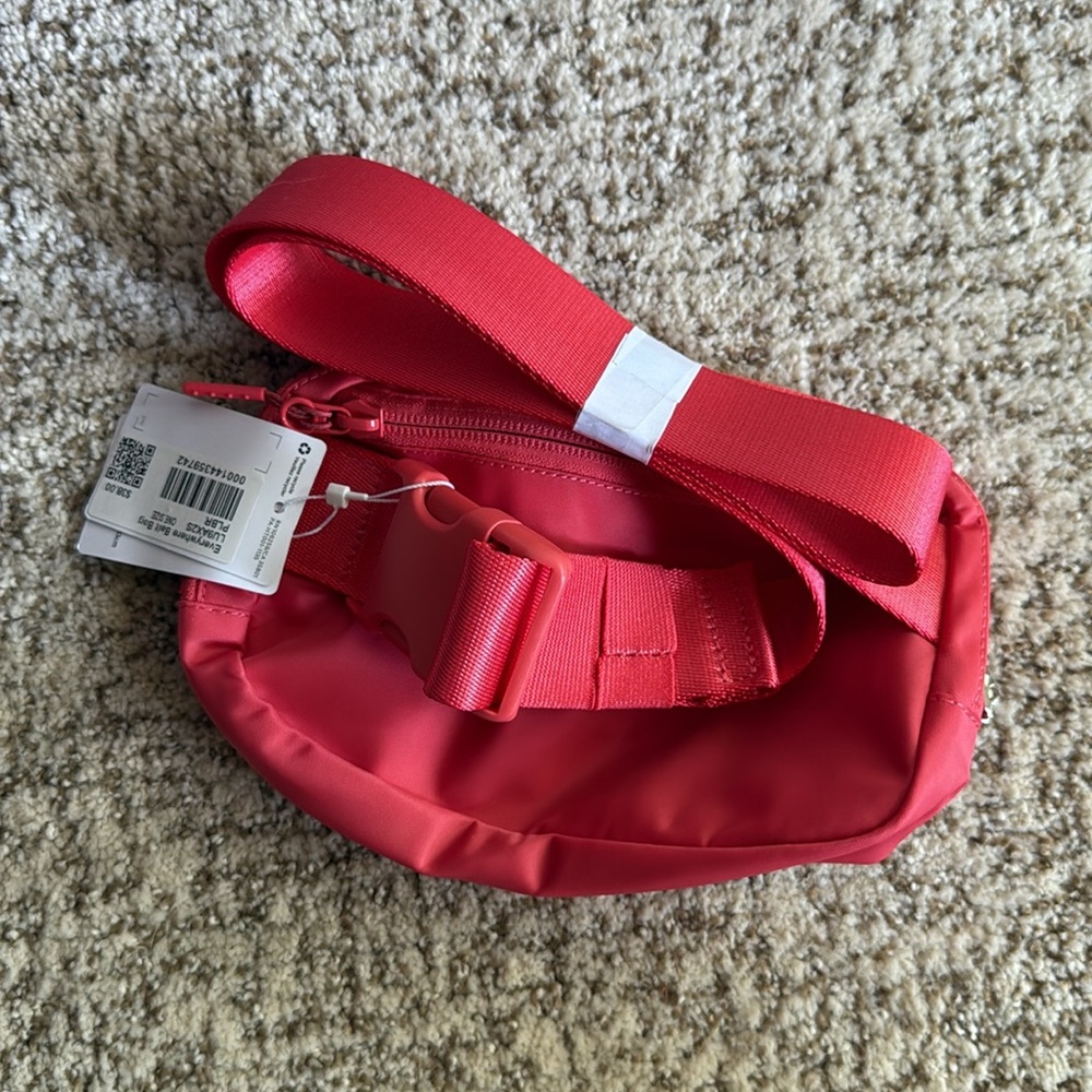 Lululemon Belt Bag - Pale Raspberry - Picture 3 of 3